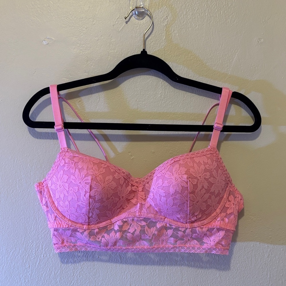 PINK Victoria's Secret Lace Bralette in Pink